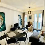 شقة Artist Loft - Modern In Historic Old Town *